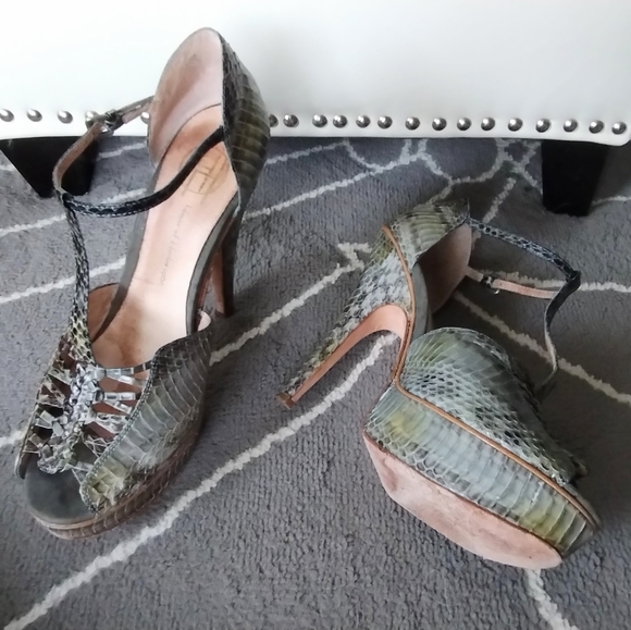 Embossed Green Snake Python Print T Strap Platform Heels by House of Harlow - Picture 11 of 15